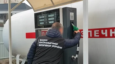 На карті Одеси викреслено ще дві нелегальні АЗС