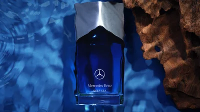 Mercedes-Benz представив парфуми DEEP SEA: новий чоловічий аромат із морськими нотами