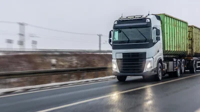 DAF XF, MAN TGX, Volvo FH: какие тягачи в лидерах в марте 2026 года