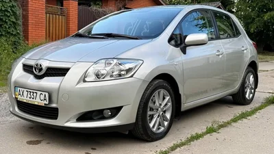 Идеальную Toyota Auris продают вдвое дороже рынка