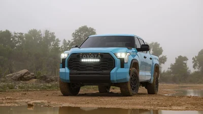 Toyota та Nissan попереджають японців про зазори та дефекти фарбування в авто зі США