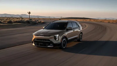 Kia обновила кроссовер Niro: фото, характеристики и отказ от электроверсии
