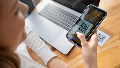 Платежі за QR-кодом у сервісних центрах МВС використовують 32,2% громадян