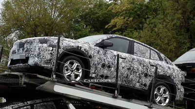 Оновлений кросовер BMW X2 помітили на тестах: фото