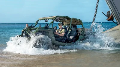 Американський виробник армійських багі Polaris почав продаватисвої машини за новою схемою НАТО