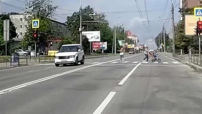 У Тернополі зупинили Range Rover з чужими номерами та водієм під кайфом