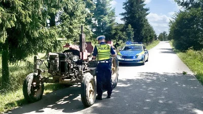 Польський тракторист напився так, що шкали на алкотестері було замало