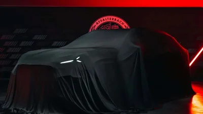 Mercedes-AMG анонсувала 1100-сильний електрокросовер: тизери