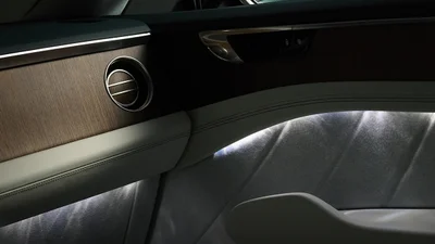 Bentley представила електричний кросовер Torcal із салоном з вовни