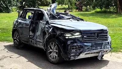 Их не смогли уничтожить ракеты и завалы: автомобили, которые после катастроф поехали своим ходом