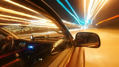 Агрессивная езда ускоряет деградацию батареи электромобиля в 2,5 раза