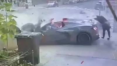 Пешеход чудом выжил после того, как Corvette сбил его и врезался в винный магазин
