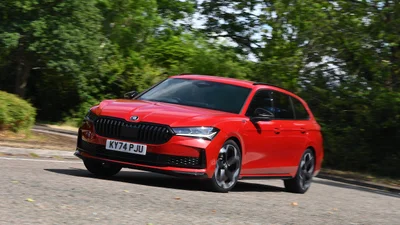 Skoda Superb можуть зняти з виробництва: причини та що буде замість нього