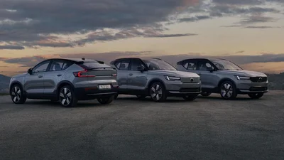Оновлений Volvo XC40 2028: бензиновий кросовер замість електромобілів, ціна, характеристики
