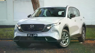 Новую Mazda CX-5 уже продают со скидками, пока все ждут гибрида