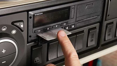 Водій Volvo їздив із чужою карткою тахографа: штраф 17 тисяч