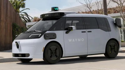 Беспилотный автомобиль Waymo заехал на рынок в Денвере: курьезное видео