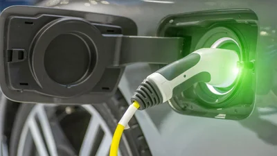 Аккумуляторные машины во владении вдвое дешевле