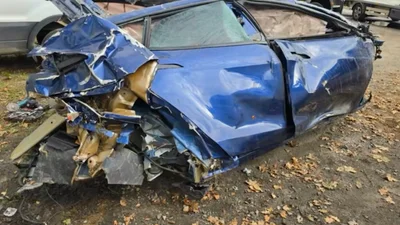 Tesla Model S Plaid разбилась на скорости 286 километров в час: водитель чудом выжил