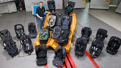 ADAC забракував автокрісла Britax Römer та Axkid через дефекти