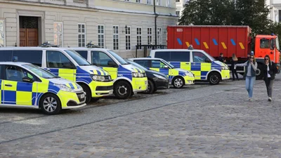 Бельгійці передали Львову 10 одиниць спецтранспорту: деталі