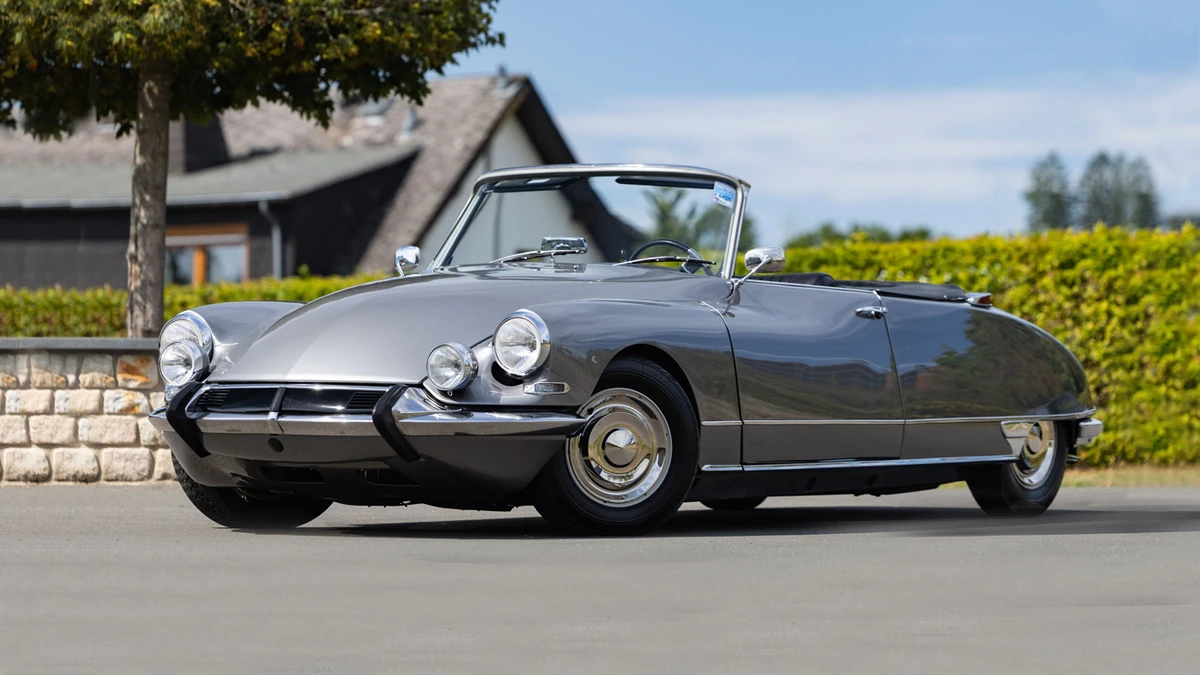 Citroën DS21 за 200 тисяч євро: історія кабріолета Chapron, який показували поруч із де Голлем