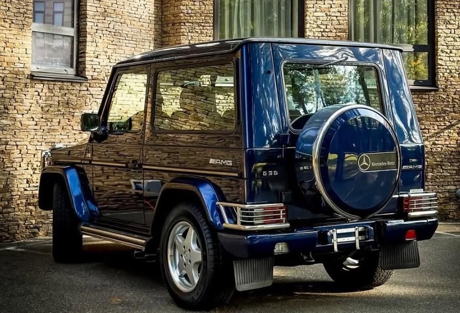 У Києві помітили рідкісний тридверний Mercedes G 36 AMG