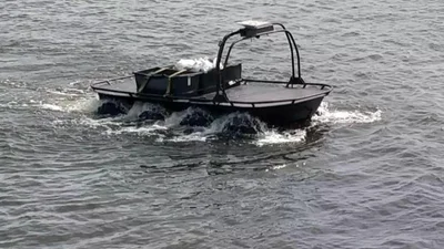 В Україні створили безпілотну амфібію Тоні: везе майже 400 кг та пересувається плесом водойм