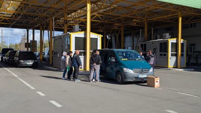 На Закарпатті запустили першу мобільну митницю в бусі