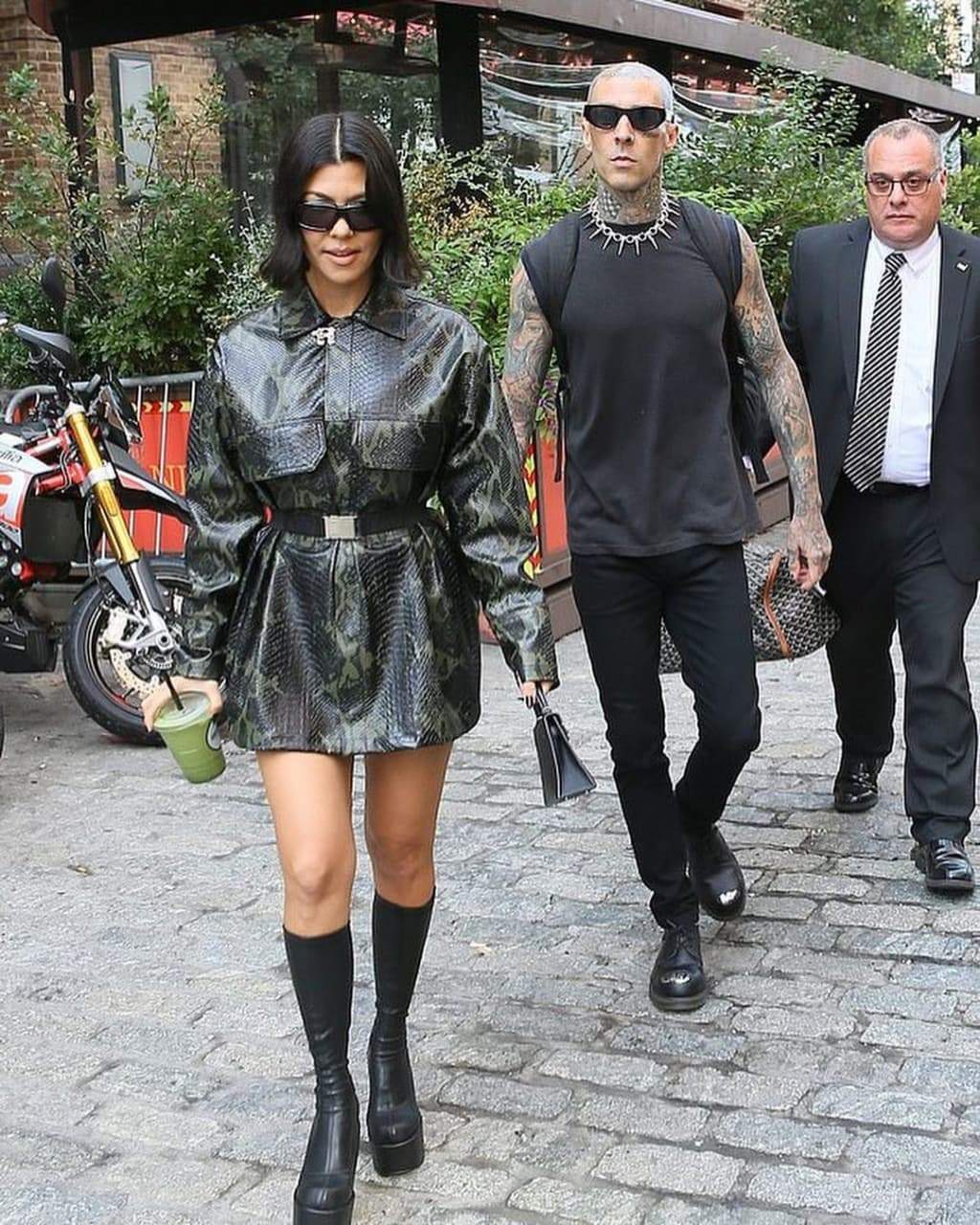 Спільні виходи Кортні Кардашян і Тревіса Баркера / Фото з інстаграму @kravis_love