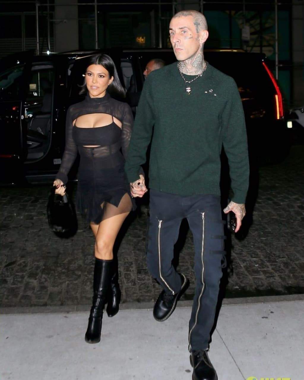 Спільні виходи Кортні Кардашян і Тревіса Баркера / Фото з інстаграму @kravis_love