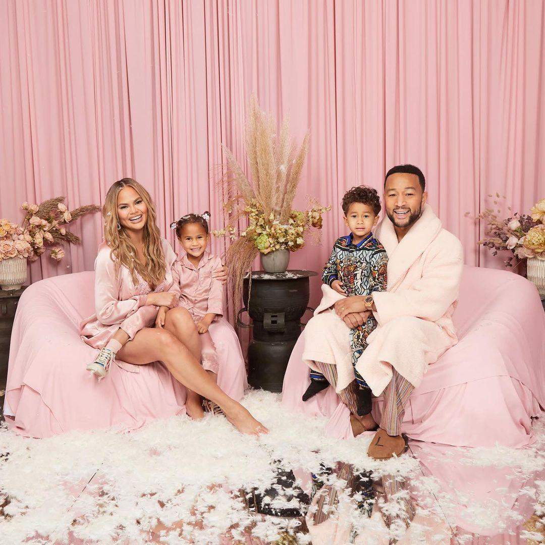 Джон Ледженд Україна