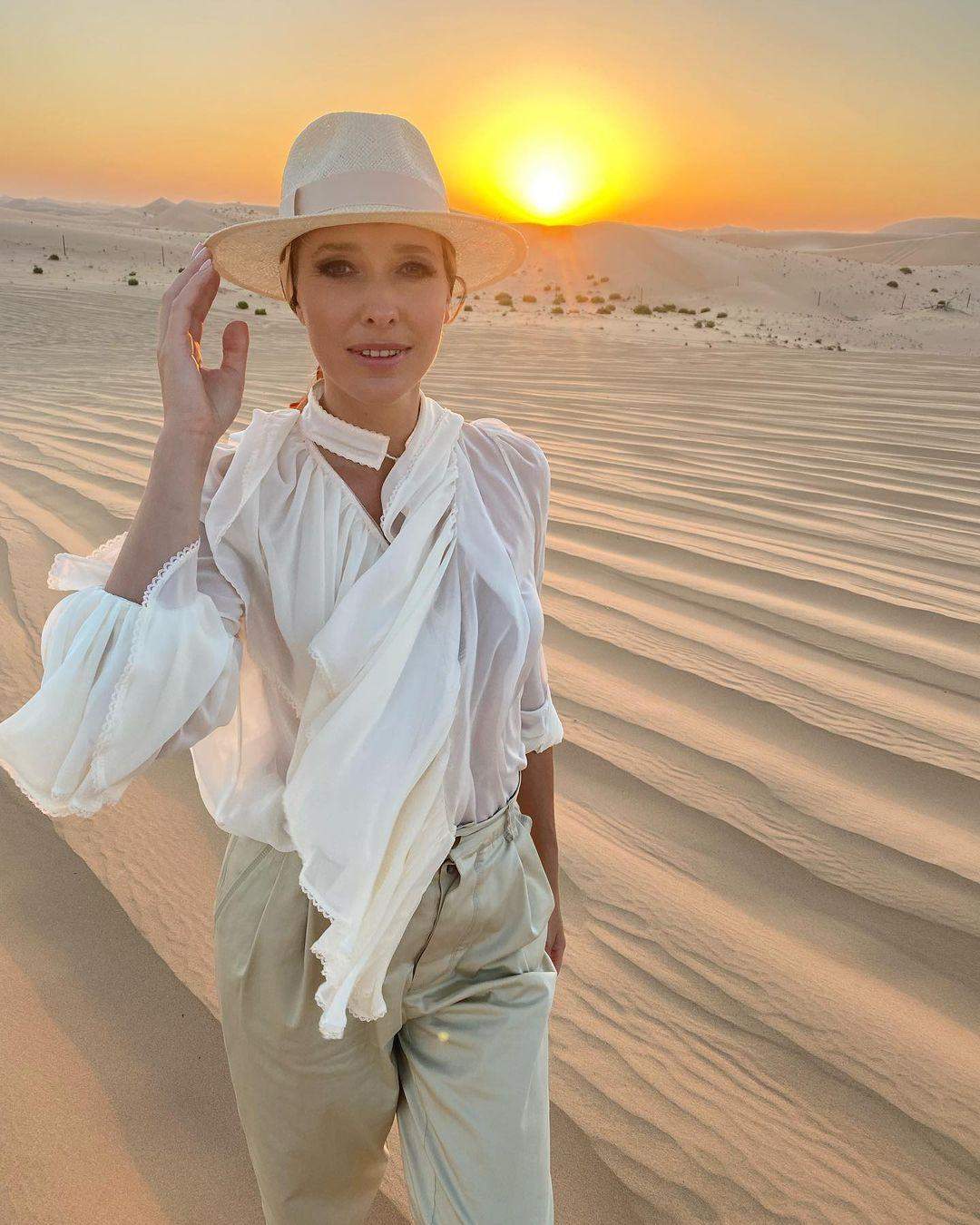 Катя Осадча в пустелі 