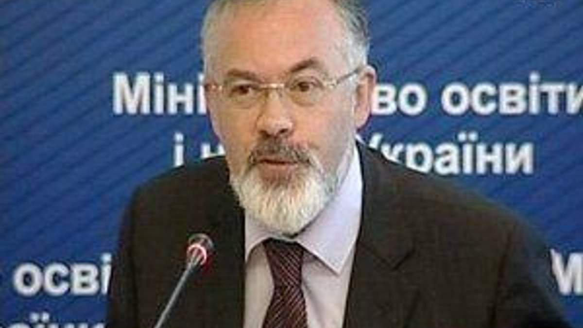 Freedom House радить звільнити Табачника