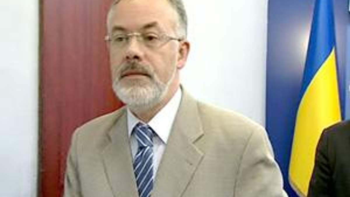 Міністру Табачнику байдуже до висновків Freedom House