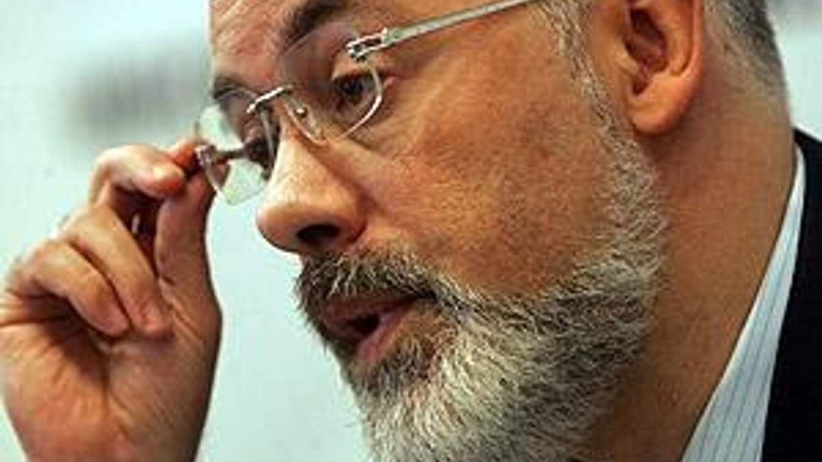 Табачник збільшив терміни прийому документів у вищі навчальні заклади