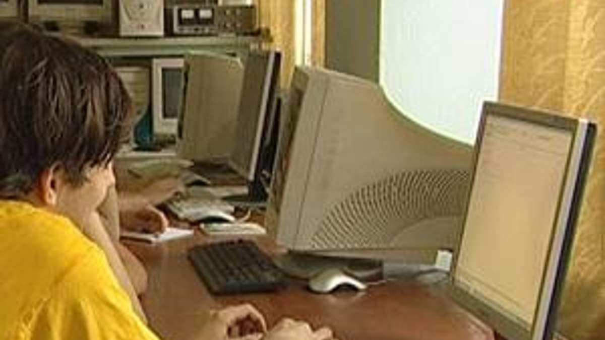 Тема тижня: Державні тендери "заходять в тінь" 