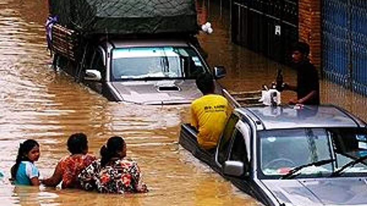 Жертвами повеней у Таїланді стали 130 людей