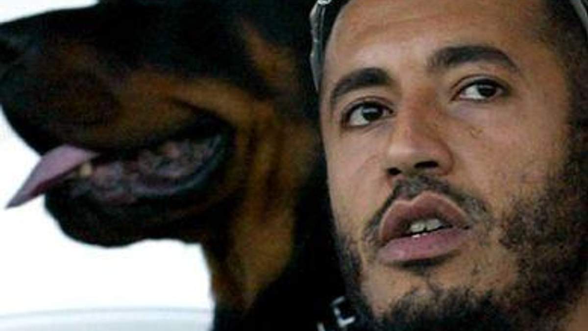 Интерпол выдал ордер на арест сына Каддафи