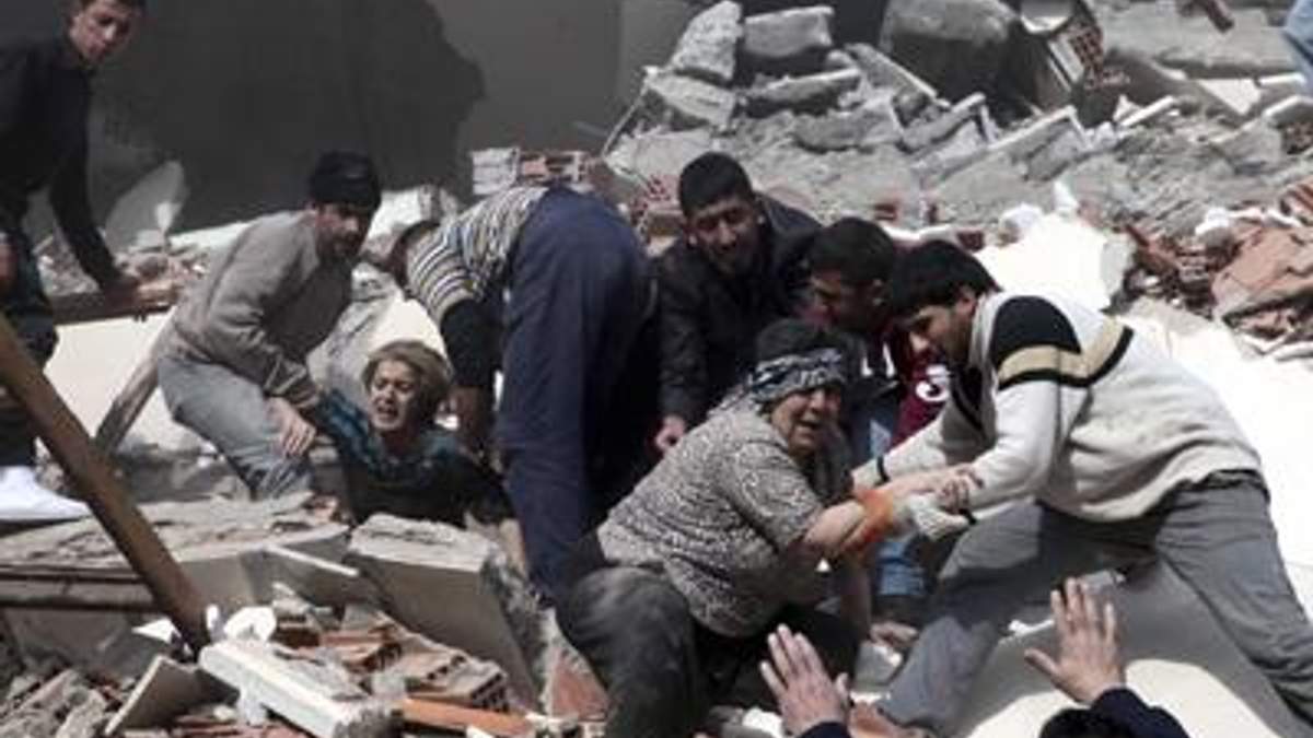 Внаслідок землетрусу в Туреччині загинуло понад 200 осіб