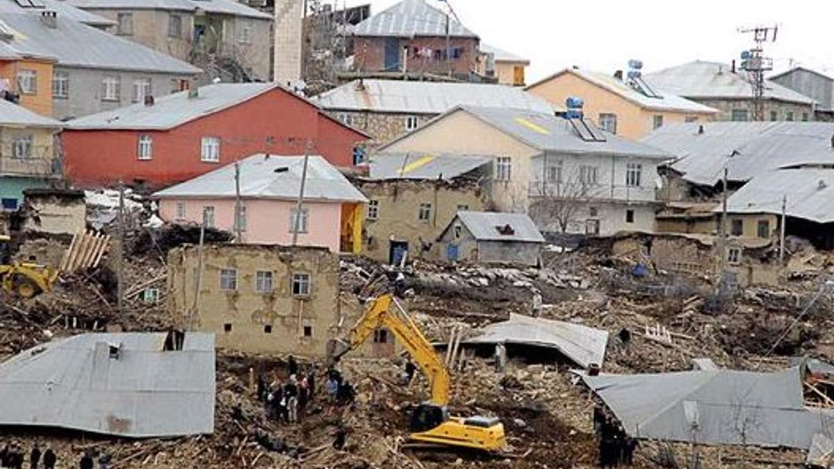 ЄС допоможе Туреччині побудувати тимчасові помешкання для постраждалих від землетрусу 