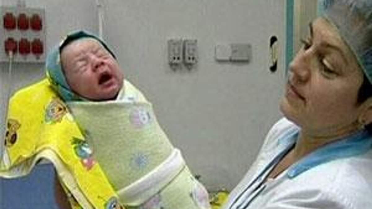 Для збереження народжуваності кожна українка має народити 2 дитини