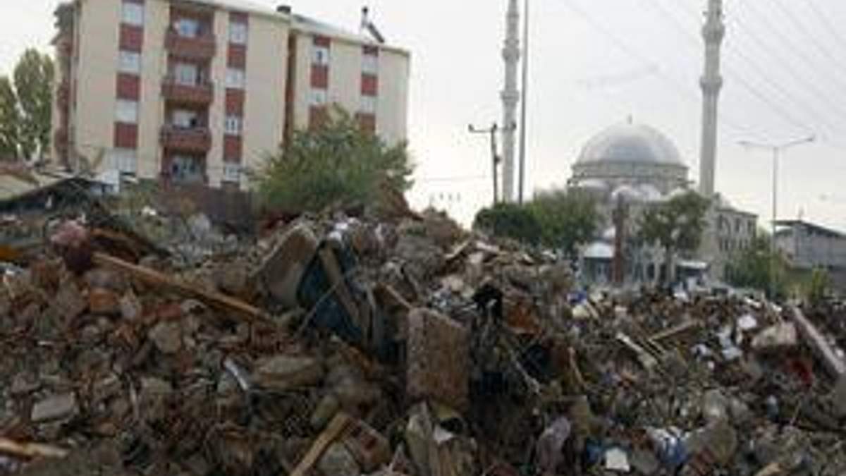 Кількість жертв землетрусу в Туреччині зросла до 30 осіб