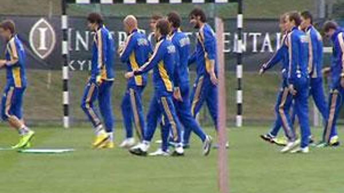 Лише 3 з 16 збірних на Євро-2012 базуватимуться в Україні