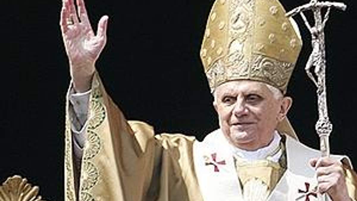 Папа Римский призвал молиться за жертв терактов в нигерийских церквях