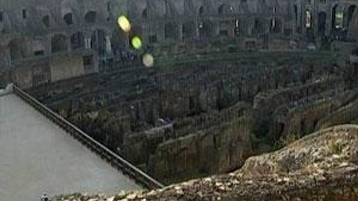Италия: директор Колизея опровергла информацию о разрушении памятника