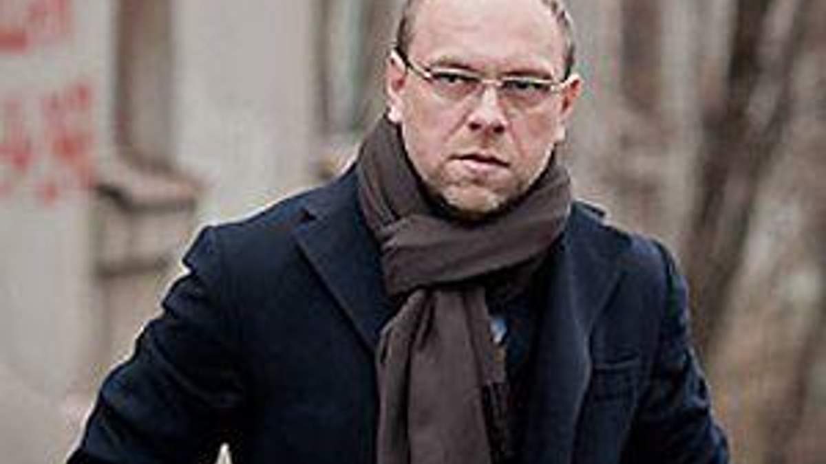 Власенко подасть до лондонського суду на Кузьміна