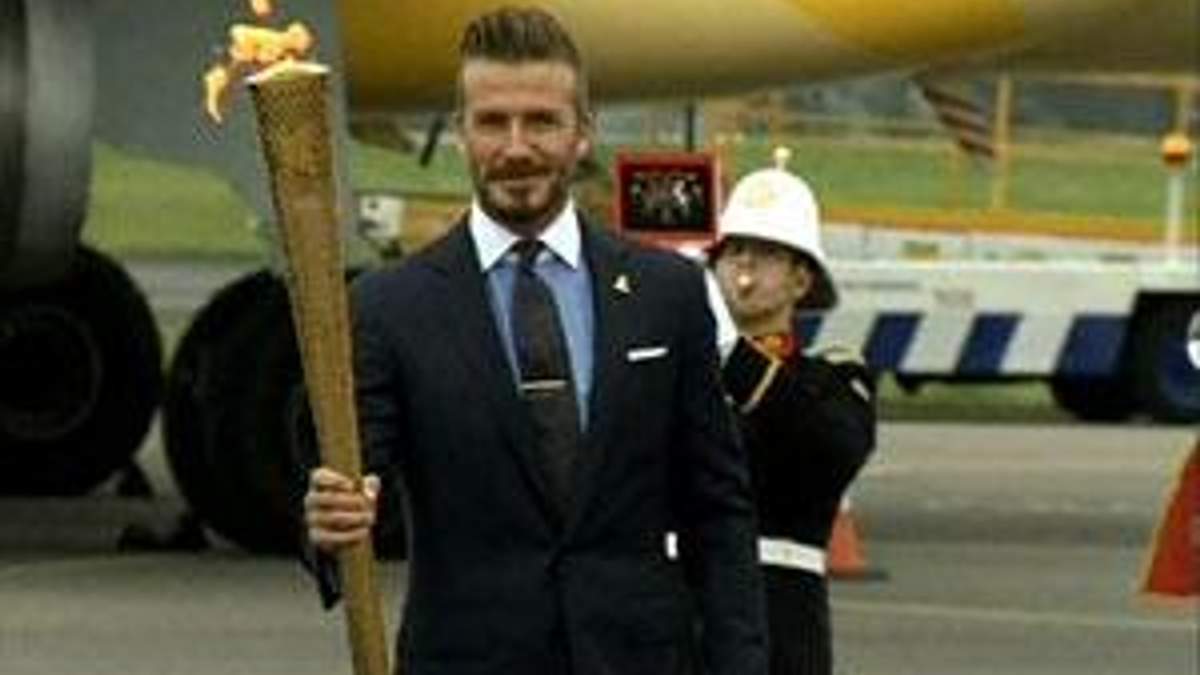 Олімпійський вогонь привезли до Великобританії