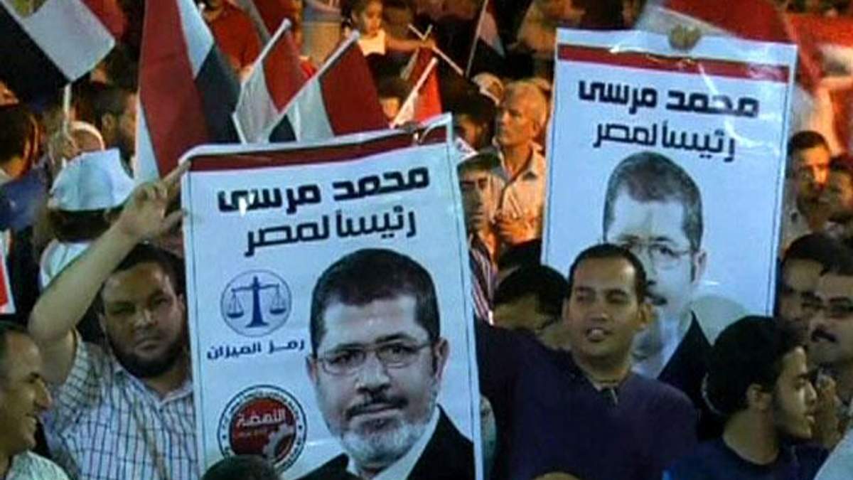 Президент Єгипту посилює свої позиції