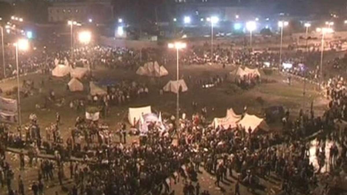 Поліція розігнала мітингувальників у Єгипті: десятки людей поранені